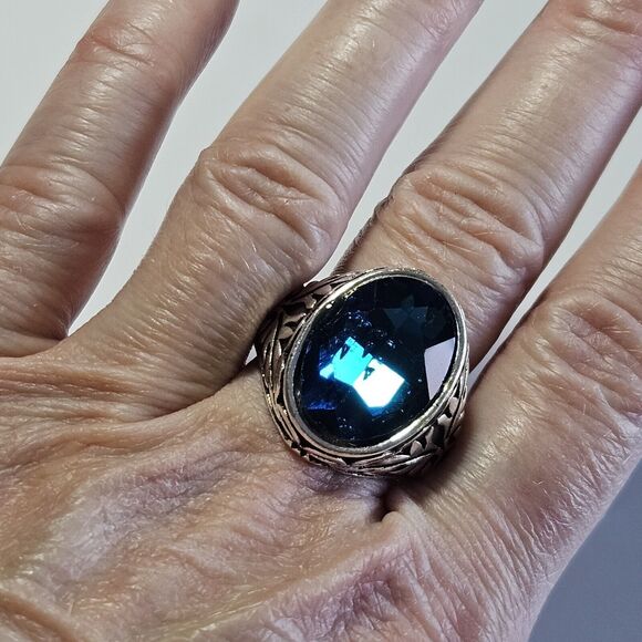 Silver Tone Blue Oval Faceted Rhinestone Ring Size 10.5 - Picture 4 of 10